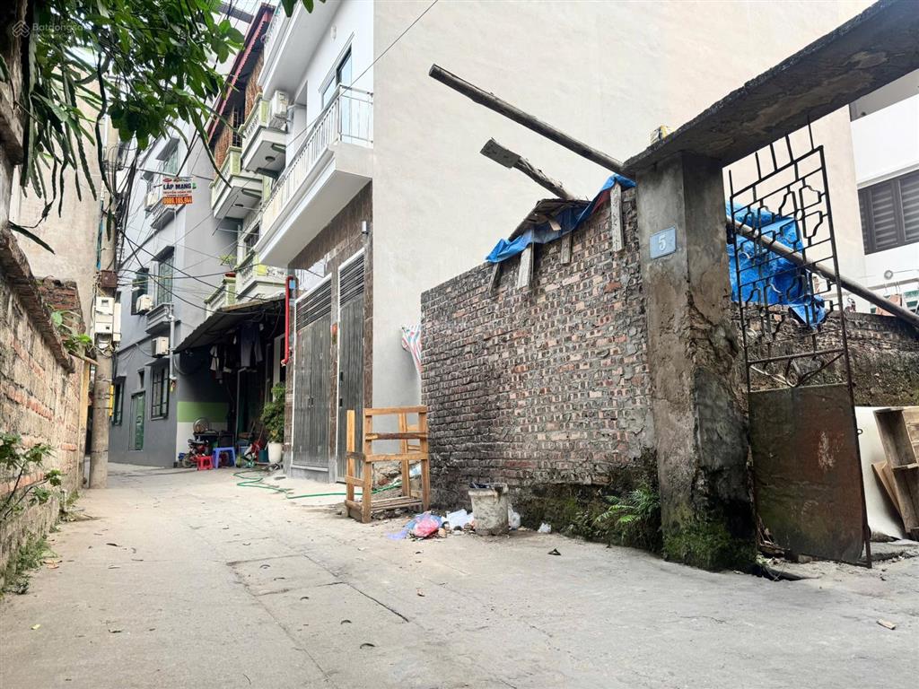 Bán nhà an dương vương, tây hồ. 150 m2, lô góc, 7 chỗ ngủ trong nhà, kinh doanh sầm uất. giá 18 tỷ