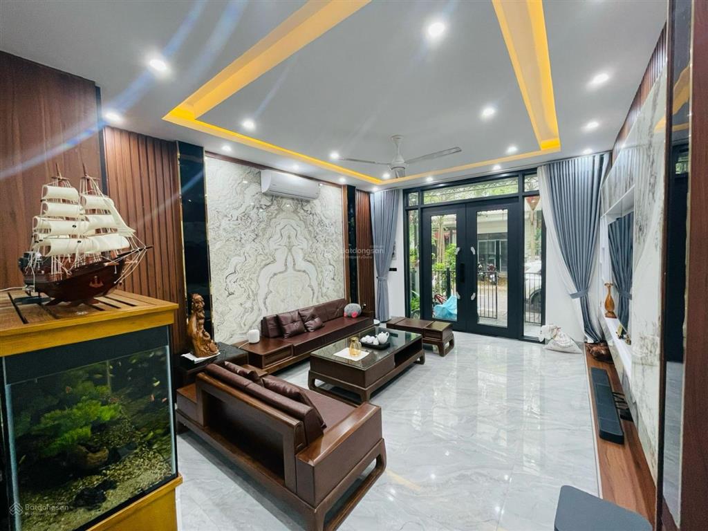 Bán nhà phú diễn, 60 m2, 5 tầng, vỉa hè ô tô tránh, kinh doanh, 2 thoáng, giá nhỉnh 21 tỷ
