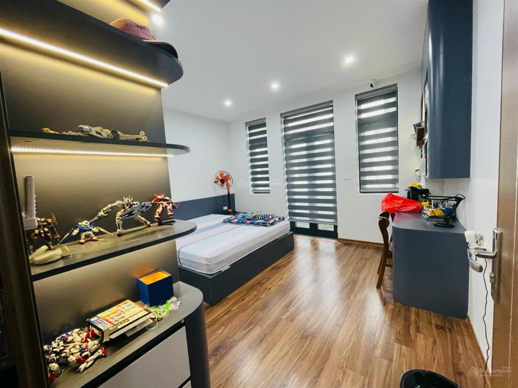 Bán nhà phú diễn, 60 m2, 5 tầng, vỉa hè ô tô tránh, kinh doanh, 2 thoáng, giá nhỉnh 21 tỷ