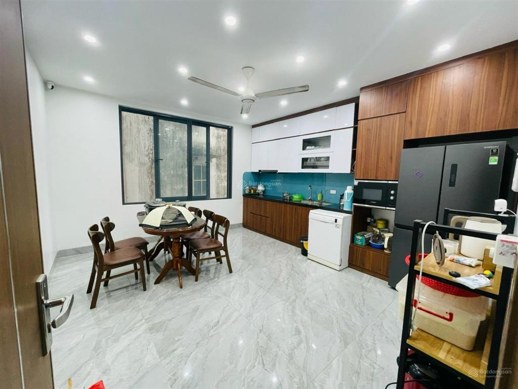 Bán nhà phú diễn, 60 m2, 5 tầng, vỉa hè ô tô tránh, kinh doanh, 2 thoáng, giá nhỉnh 21 tỷ