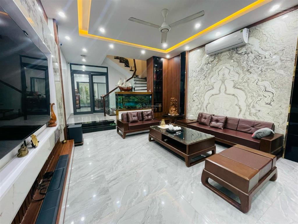 Bán nhà phú diễn, 60 m2, 5 tầng, vỉa hè ô tô tránh, kinh doanh, 2 thoáng, giá nhỉnh 21 tỷ