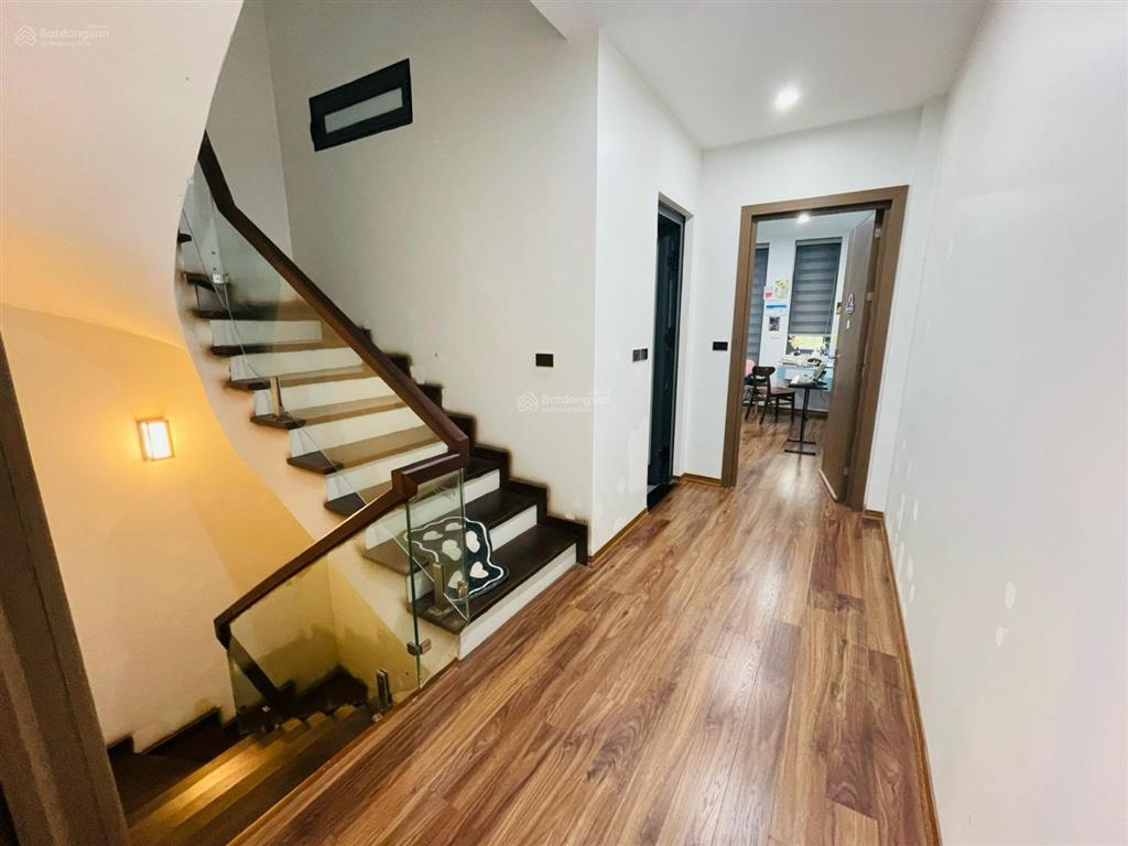 Bán nhà phú diễn, 60 m2, 5 tầng, vỉa hè ô tô tránh, kinh doanh, 2 thoáng, giá nhỉnh 21 tỷ