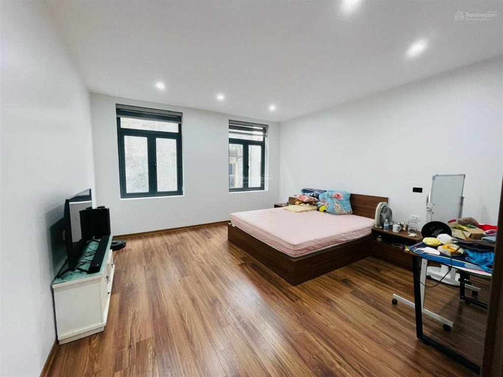 Bán nhà phú diễn, 60 m2, 5 tầng, vỉa hè ô tô tránh, kinh doanh, 2 thoáng, giá nhỉnh 21 tỷ