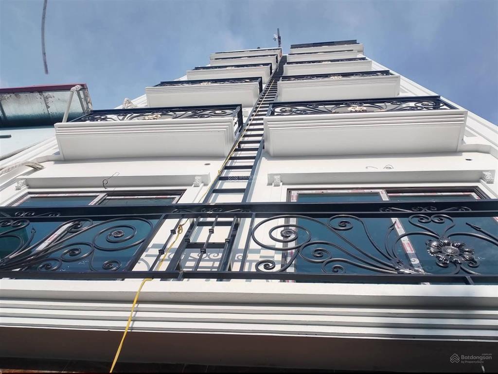 Bán nhà đông ngạc, 50 m2, 8 tầng, thang máy, 18 phòng, dòng tiền 750 triệu/năm, giá 12.6 tỷ