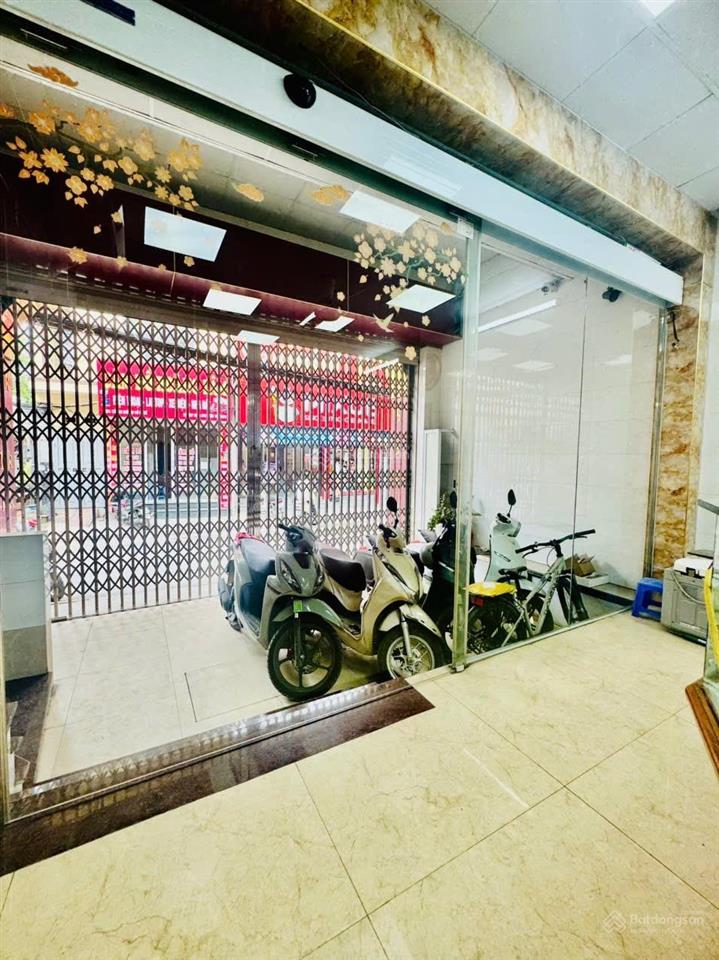 Bán nhà mặt phố cổ nhuế. 60 m2, mặt tiền 6 m, vỉa hè ô tô tránh, kinh doanh. giá nhỉnh 24 tỷ