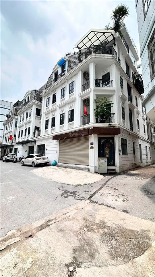 Bán gấp nhà hàm nghi, 55 m2, mặt tiền 5.5 m, vỉa hè, 3 ô tô tránh. giá 23.8 tỷ