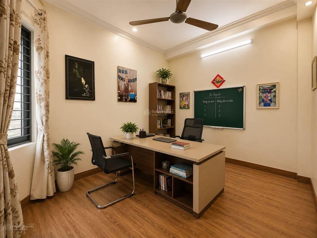 Bán nhà phú diễn  đh tn&mt. 65 m2, 6 t, lô góc, đường 13.5 m, kinh doanh sầm uất. giá nhỉnh 20 tỷ