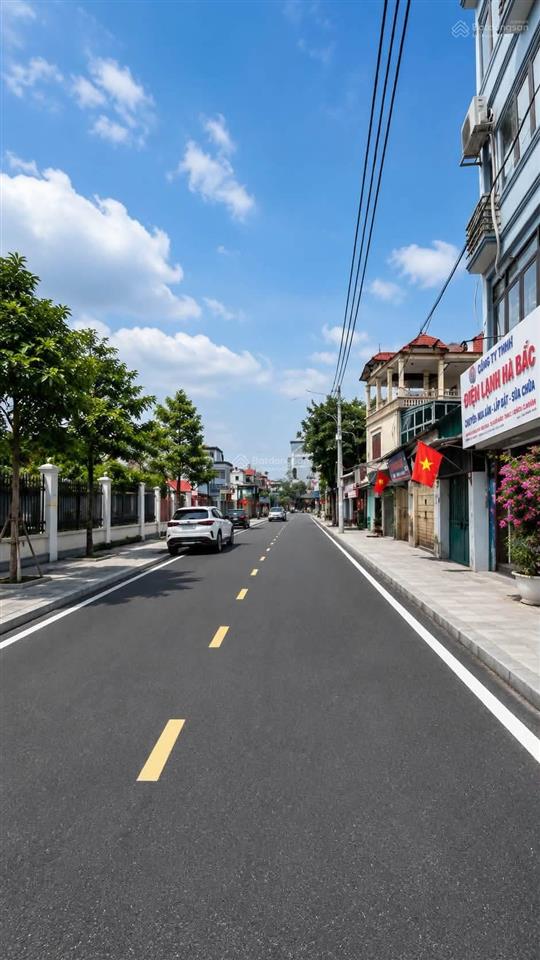 Bán nhà phú diễn  đh tn&mt. 65 m2, 6 t, lô góc, đường 13.5 m, kinh doanh sầm uất. giá nhỉnh 20 tỷ