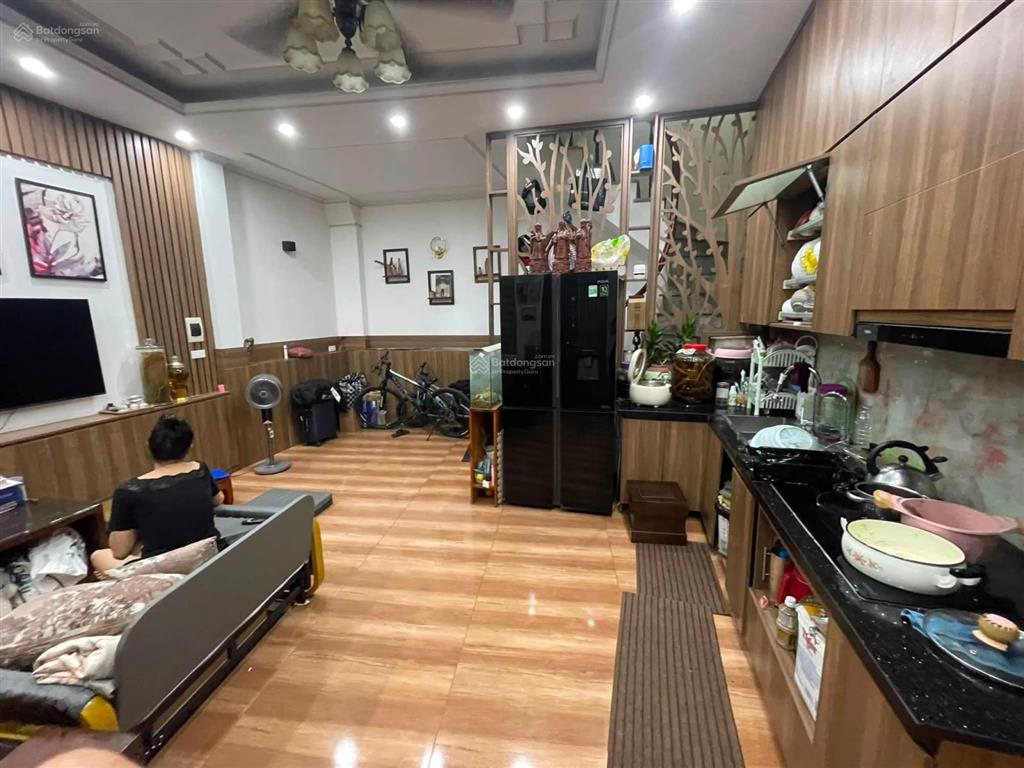Bán nhà phạm văn đồng. 35 m2, 5 tầng, dân xây, giá nhỉnh 7 tỷ