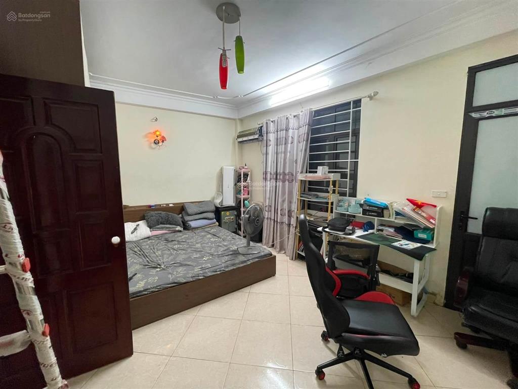 Bán nhà phạm văn đồng. 35 m2, 5 tầng, dân xây, giá nhỉnh 7 tỷ