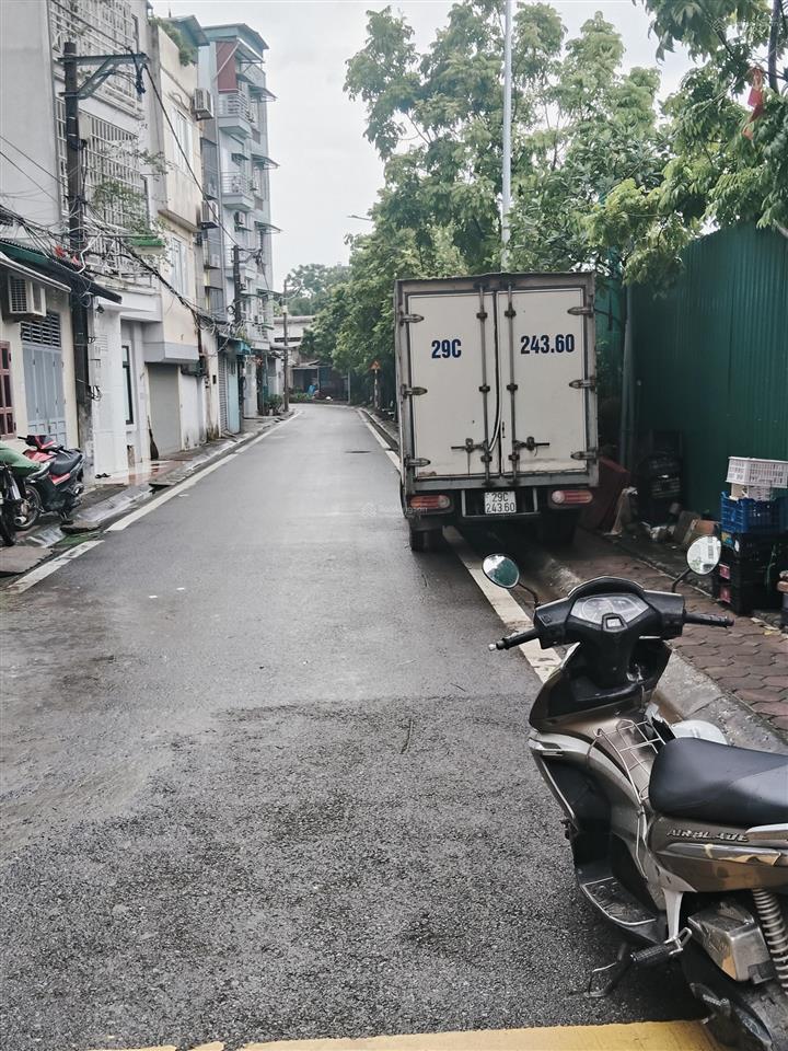 Bán đất văn hội. 45 m2, vỉa hè, ô tô tránh, 2 thoáng trước sau, kinh doanh sầm uất. giá nhỉnh 9 tỷ