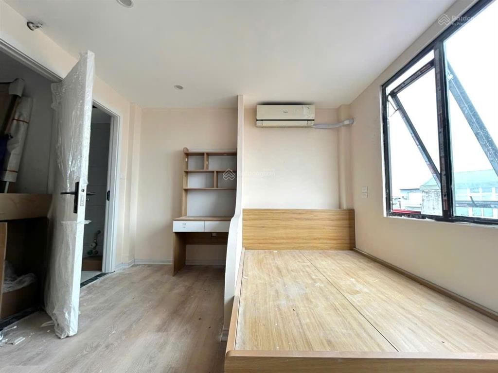 Bán nhà mp lê văn hiến. 50 m2, 6 t, t máy, vỉa hè ô tô tránh, dt 600 triệu/năm. giá nhỉnh 14 tỷ