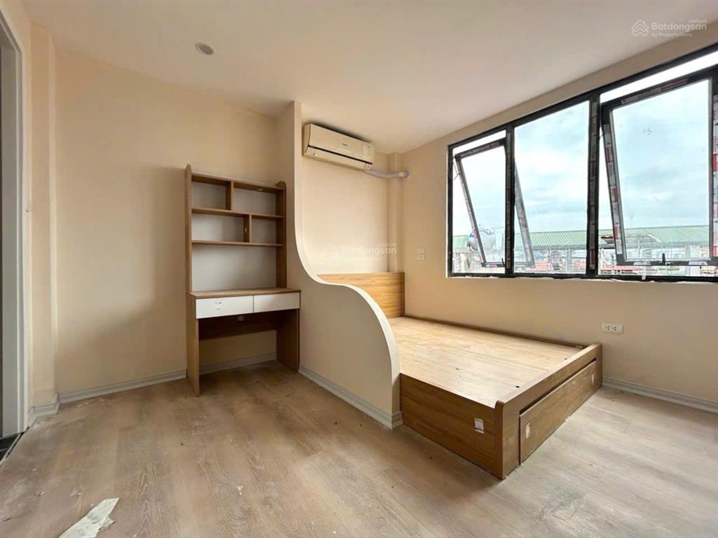 Bán nhà mp lê văn hiến. 50 m2, 6 t, t máy, vỉa hè ô tô tránh, dt 600 triệu/năm. giá nhỉnh 14 tỷ