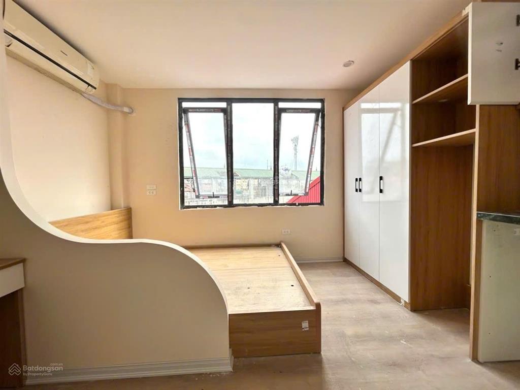 Bán nhà mp lê văn hiến. 50 m2, 6 t, t máy, vỉa hè ô tô tránh, dt 600 triệu/năm. giá nhỉnh 14 tỷ