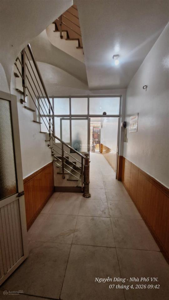 Bán nhà mặt phố cổ nhuế. 60 m2, 5 tầng, dân xây, vỉa hè, ô tô tránh, kinh doanh, giá nhỉnh 15 tỷ