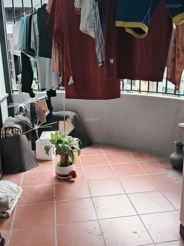 Bán gấp nhà lê văn hiến, 50 m2, 3 t, lô góc, mặt tiền 14 m, ô tô tránh, kd sầm uất. giá 10.99 tỷ