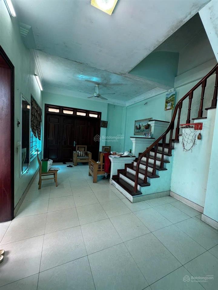 Bán gấp nhà mai dịch. 60 m2, 3 t, vỉa hè, ô tô tránh, kinh doanh sầm uất. giá nhỉnh 16 tỷ