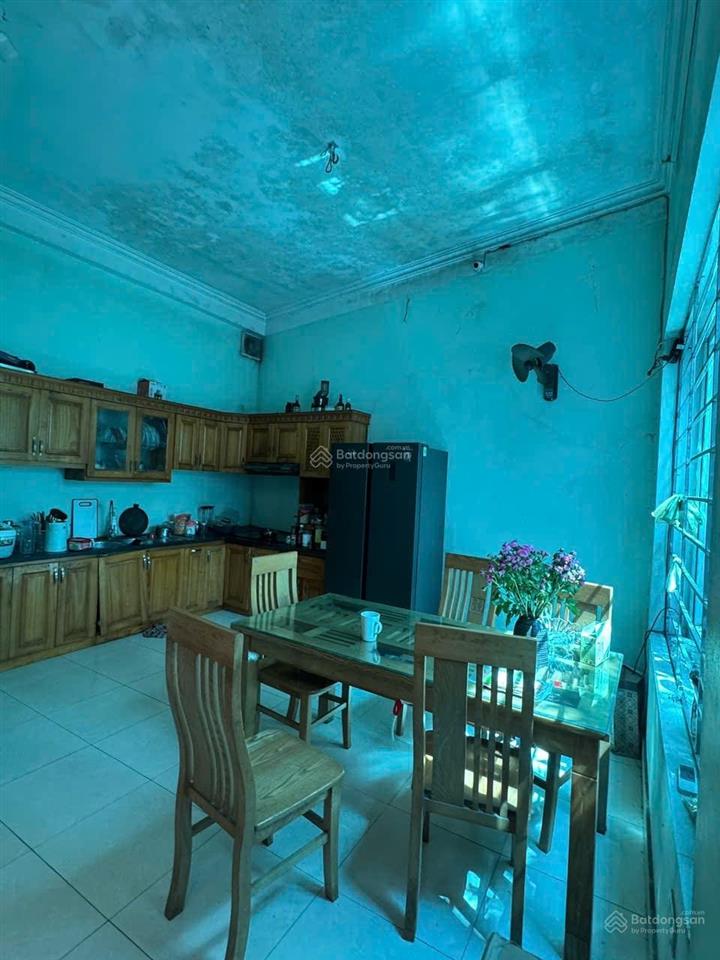 Bán gấp nhà mai dịch. 60 m2, 3 t, vỉa hè, ô tô tránh, kinh doanh sầm uất. giá nhỉnh 16 tỷ