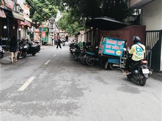 Nhỉnh 8 tỷ, sở hữu ngay căn nhà mp lê văn hiến. 35 m2, 4 tầng, kinh doanh sầm uất