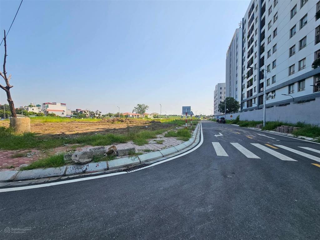 Chính chủ bán gấp lô đất yên nội. 72m2, mặt tiền 6 m, vỉa hè ô tô tránh, kinh doanh, giá nhỉnh 8 tỷ