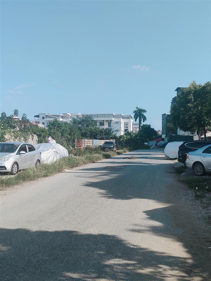 Bán nhà văn hội, 55 m2, 3 tầng, dân xây, ô tô tránh, view công viên hồ điều hoà. giá 10,2 tỷ