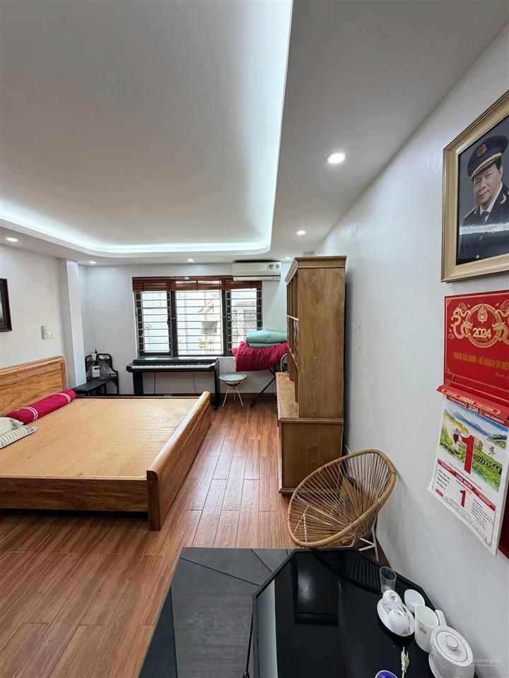 Chính chủ bán gấp, nhà lê văn hiến  hv tài chính. 45 m2, 4 tầng, ô tô, kinh doanh, giá 7.x tỷ