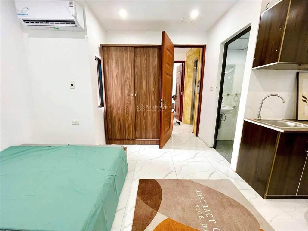 Bán nhanh tòa nhà phú diễn. 60 m2, mặt tiền 5 m, 17 căn hộ, dòng tiền 800tr/ năm. giá nhỉnh 12 tỷ