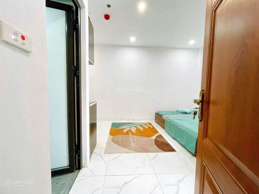 Bán nhanh tòa nhà phú diễn. 60 m2, mặt tiền 5 m, 17 căn hộ, dòng tiền 800tr/ năm. giá nhỉnh 12 tỷ