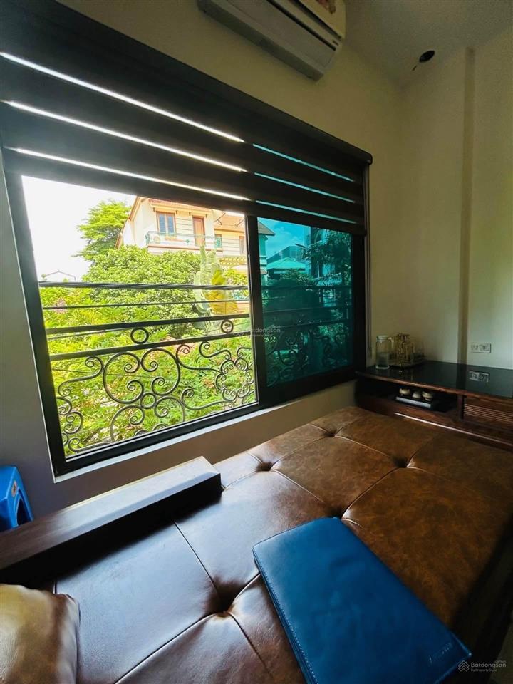 Cần tiền, bán nhanh nhà mặt phố di trạch, 37 m2, 5 tầng, dân xây, 3 thoáng, ô tô tránh. giá 6.3 tỷ