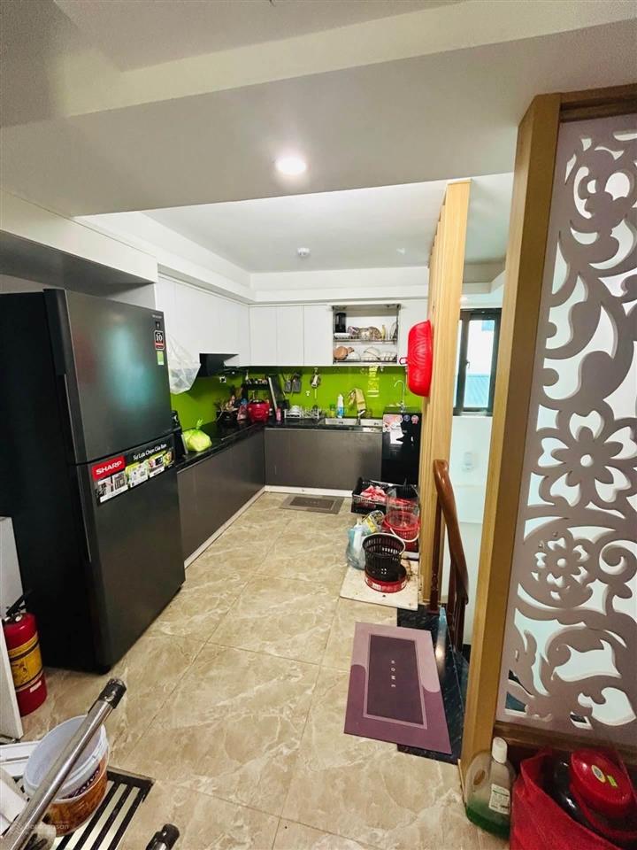 Cần tiền, bán nhanh nhà mặt phố di trạch, 37 m2, 5 tầng, dân xây, 3 thoáng, ô tô tránh. giá 6.3 tỷ