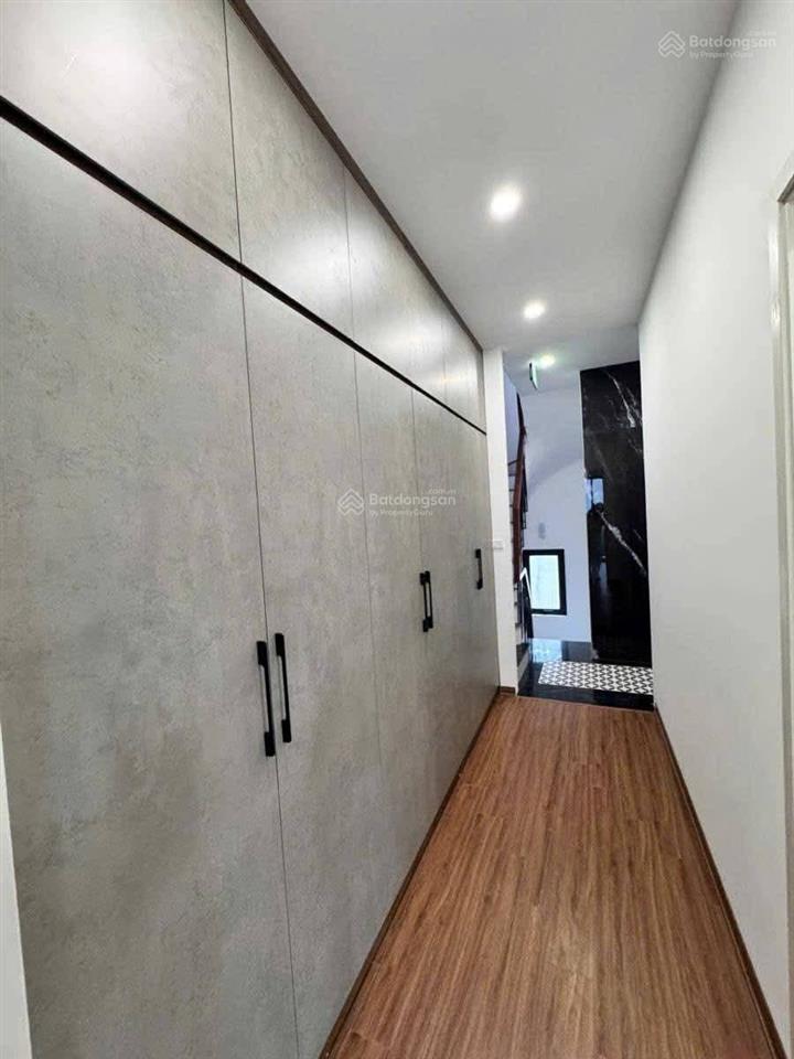 Bán gấp nhà cổ nhuế. 50 m2, 7 t, thang máy, lô góc, ngõ thông, ô tô tránh, kinh doanh. giá 14.x tỷ