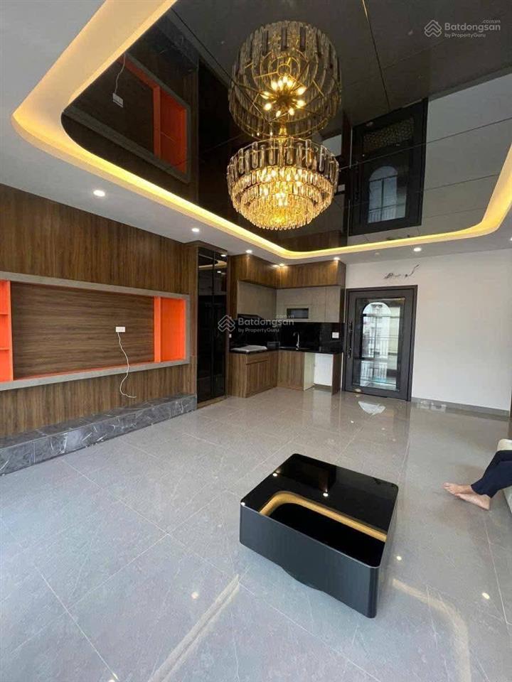 Bán gấp nhà cổ nhuế. 50 m2, 7 t, thang máy, lô góc, ngõ thông, ô tô tránh, kinh doanh. giá 14.x tỷ