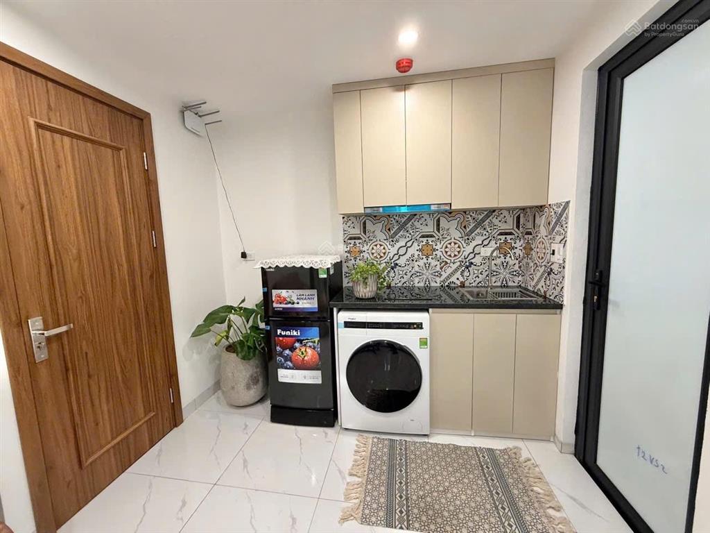 Bán nhà hv tài chính. 70 m2, 7t, t.máy, 2 thoáng. ô tô, kd. dòng tiền 70 tr/ tháng, giá 15.5 tỷ