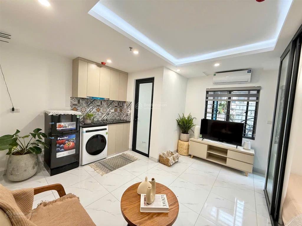 Bán nhà hv tài chính. 70 m2, 7t, t.máy, 2 thoáng. ô tô, kd. dòng tiền 70 tr/ tháng, giá 15.5 tỷ