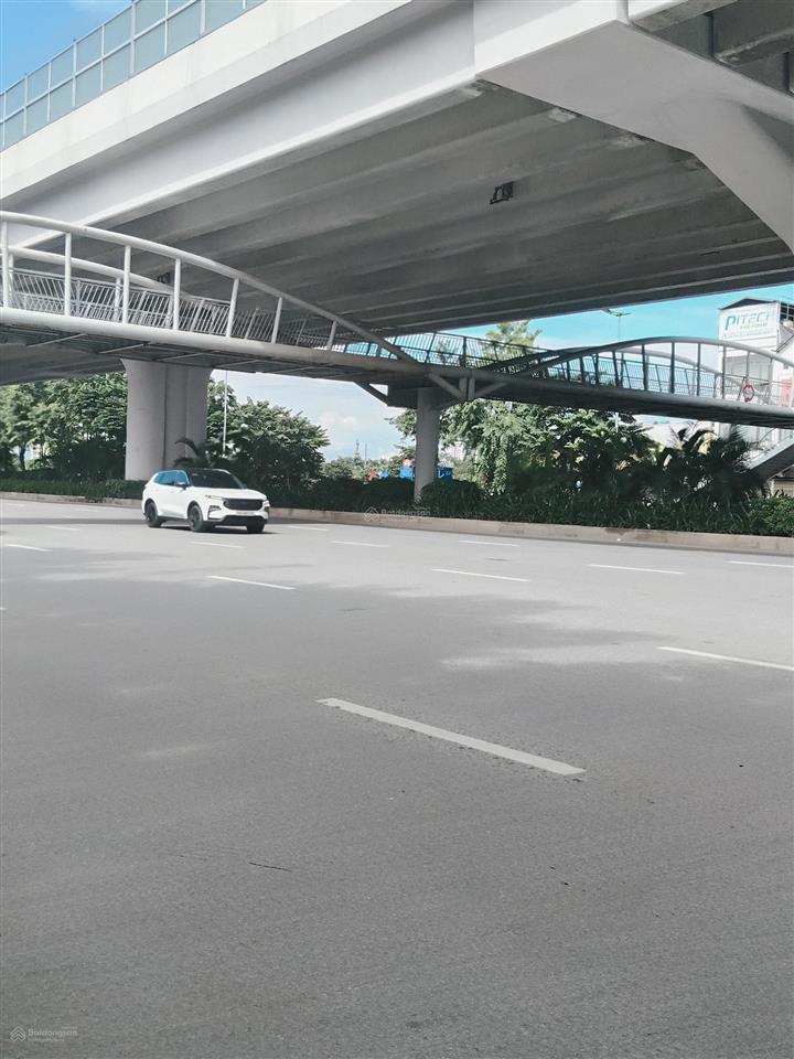 Chính chủ bán gấp tòa chdv phạm văn đồng, 60 m2, 7 tầng, thang máy, dòng tiền khủng. giá 12,x tỷ