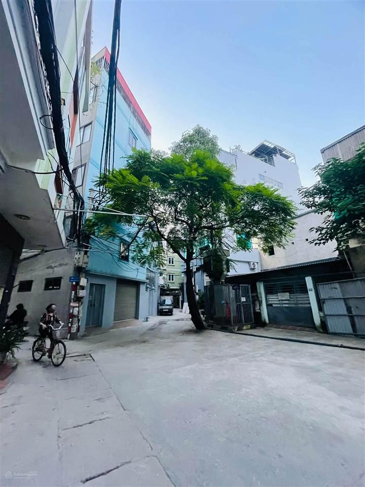 Nhỉnh 10 tỷ sở hữu ngay nhà xuân đình. 60 m2, 4 tầng, dân xây, ô tô lùi cửa