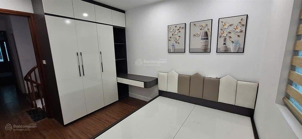 Bán gấp nhà phú diễn. 40 m2, 5 tầng, thang máy, ô tô đỗ cửa, kinh doanh sầm uất. giá nhỉnh 8 tỷ