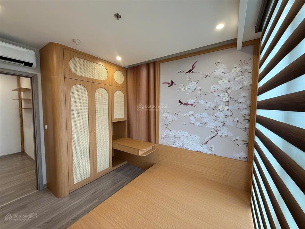 Ecopark  sky forest 2pn thông thủy 63,3m2 full nội thất, view hồ chỉ 5.2 tỷ bao phí.  0976 032 ***