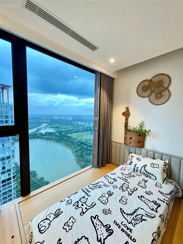 Ecopark  chính chủ bán 2pn diện tích 74m2 full nội thất, view hồ thiên nga cực đẹp  0976 032 ***