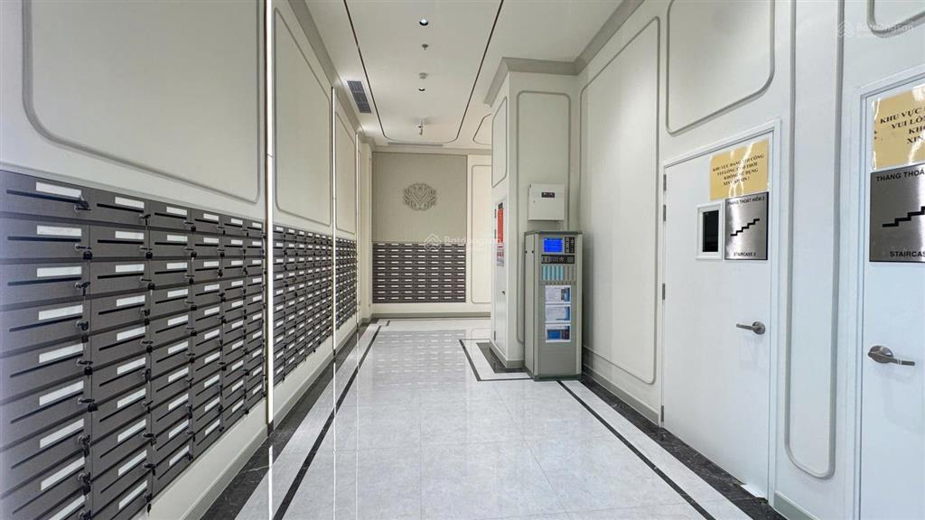 Bán căn góc 2pn giá 6,8 tỷ bao thuế phí   0931 793 ***