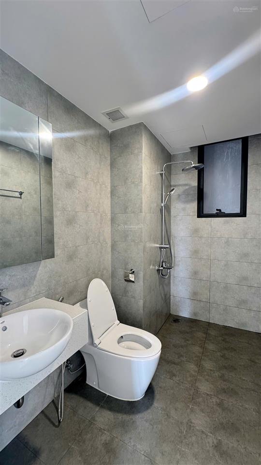 Bán căn góc 2pn giá 6,8 tỷ bao thuế phí   0931 793 ***