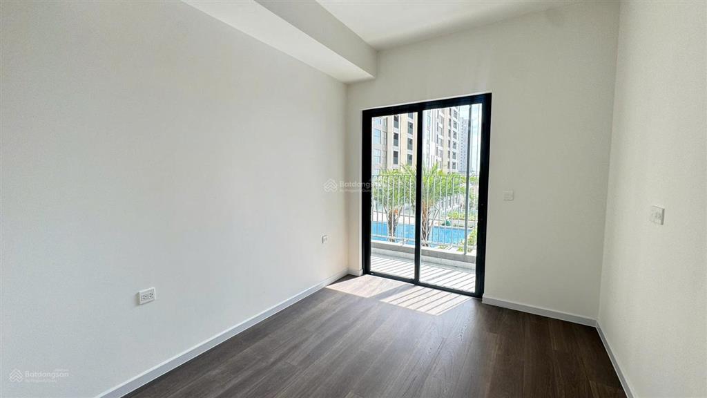 Bán căn góc 2pn giá 6,8 tỷ bao thuế phí   0931 793 ***