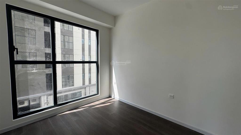 Bán căn góc 2pn giá 6,8 tỷ bao thuế phí   0931 793 ***