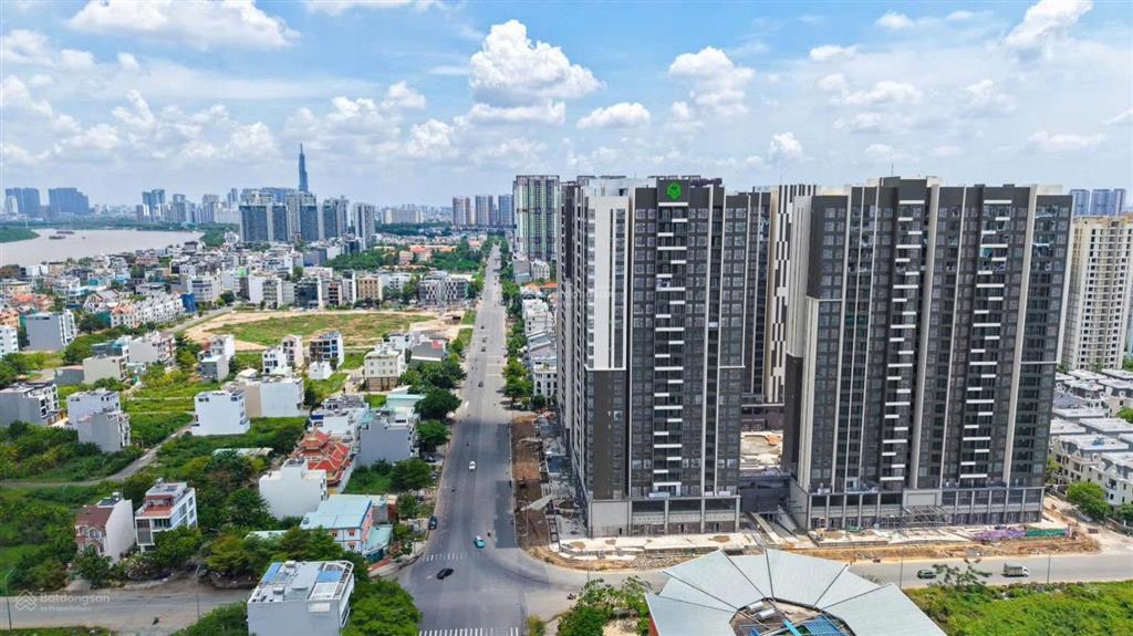 Bán căn góc 2pn giá 6,2 tỷ bao thuế phí