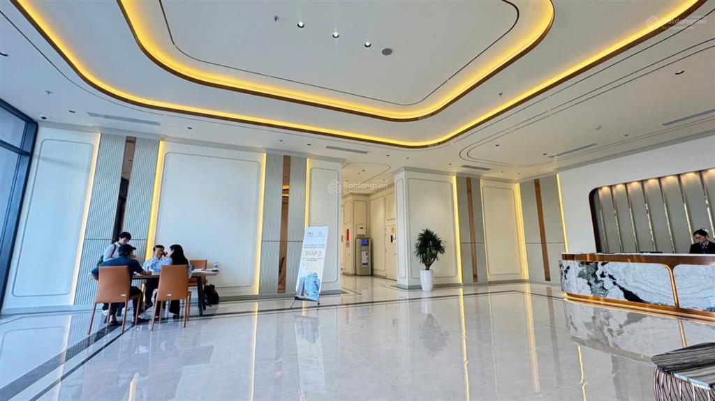Bán căn góc 2pn giá 6,2 tỷ bao thuế phí