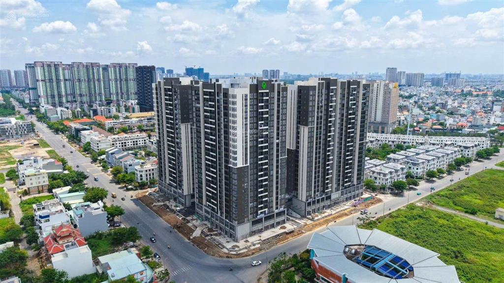 Bán căn góc 2pn giá 6,2 tỷ bao thuế phí