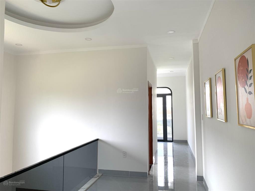 Bán nhà sẵn sổ hồng tại mỹ hạnh (đức hòa cũ), giá 2.4 tỷ full nội thất   0931 793 ***