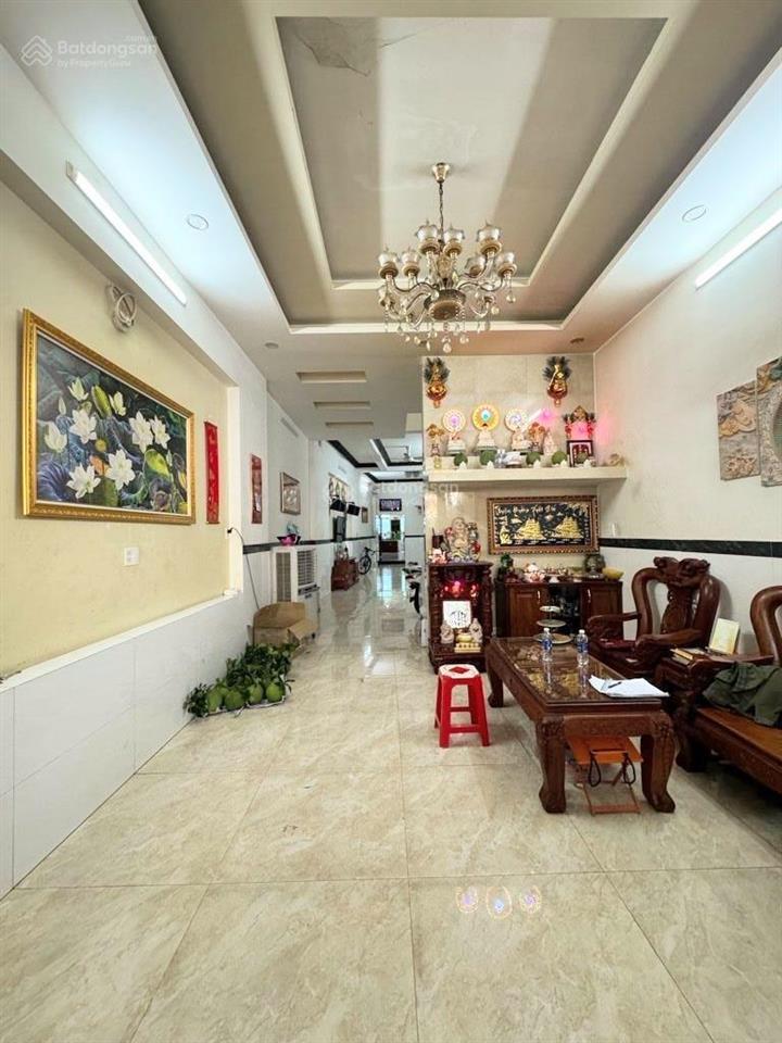 Bán gấp căn nhà đẹp 3 tầng  mặt tiền văn thân, trung tâm quận 6  155m2, 5,4 x 35m  giá 22,3 tỷ