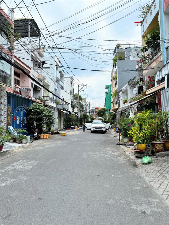 Nhà đẹp mt khu vip cx phú lâm a, quận 6  dt 80m2, 4 x 20m, 4 tầng .