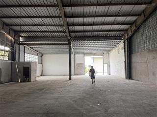 Cho thuê kho xưởng 300m2  20tr đường hồ văn long